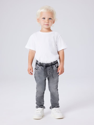 Slimfit Jeans 'NMMRyan' di NAME IT in grigio