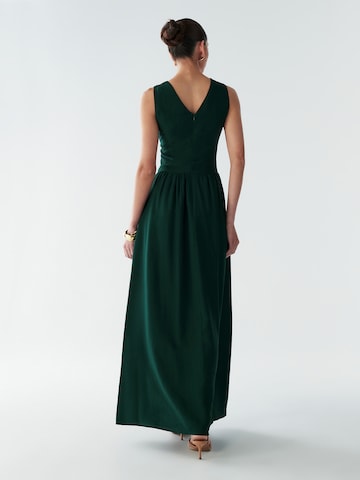 Robe 'Amber' BWLDR en vert : derrière
