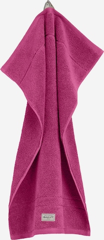 GANT Towel in Pink