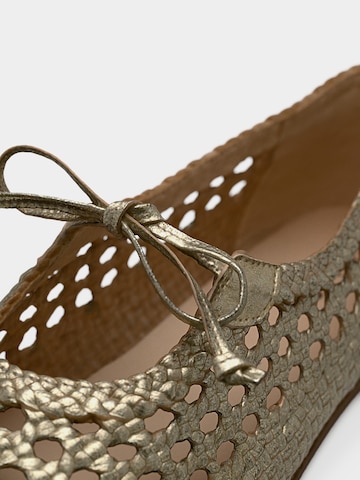 GABOR Strap ballerina in Gold