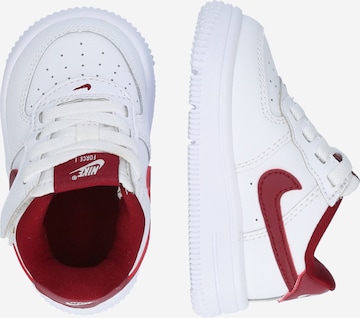 balts Nike Sportswear Brīvā laika apavi 'Force 1 EasyOn'