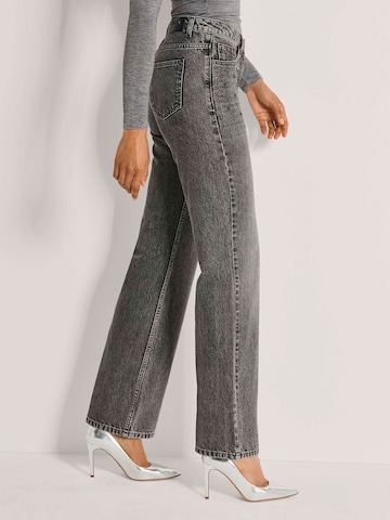 MADELEINE Loosefit Jeans in Grau