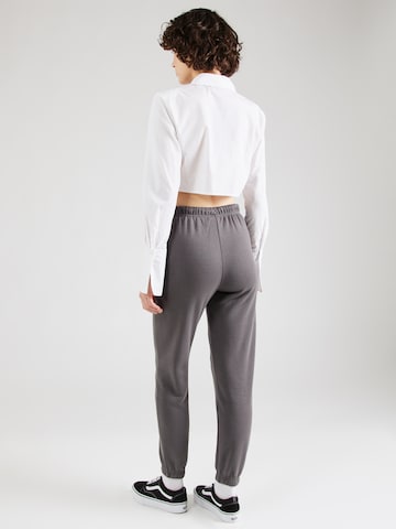 PIECES Tapered Hose 'PCCHILLI' in Grau