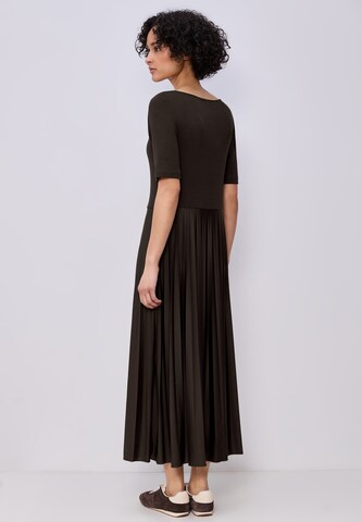 STREET ONE Kleid in Braun