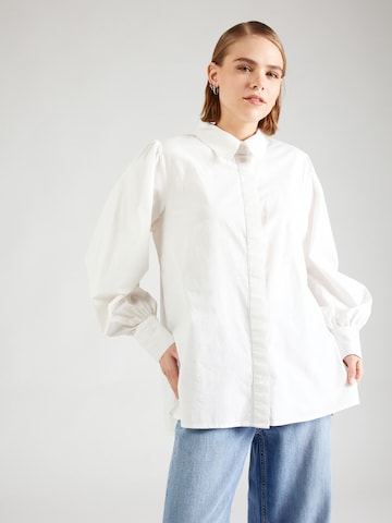 Wallis - Blusa em branco: frente