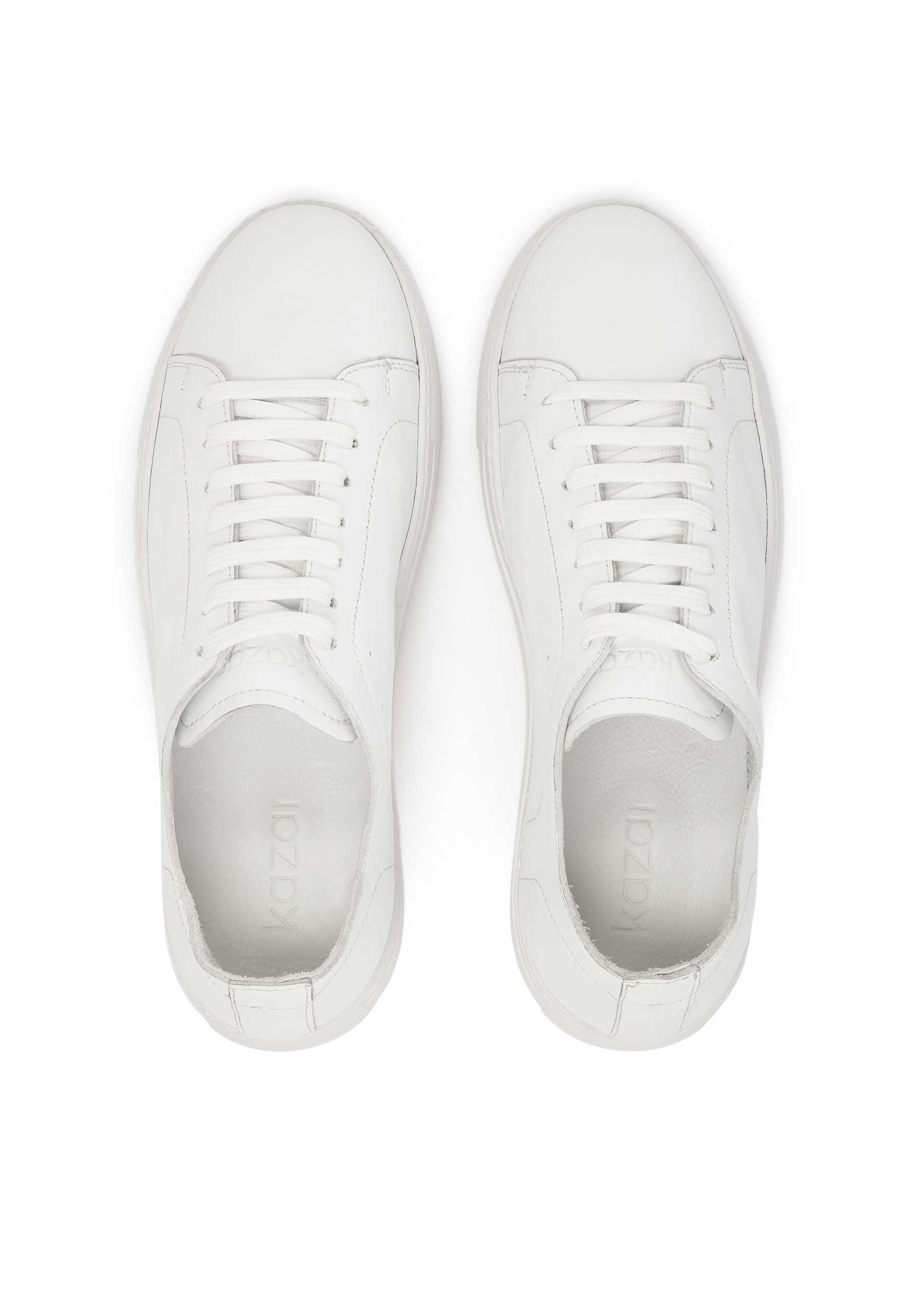 Baskets basses Kazar en blanc