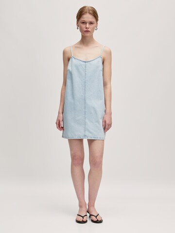 EDITED Dress 'Nanja' in Blue: front