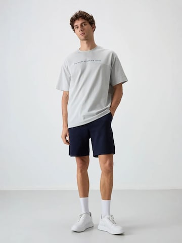 Tommy Life Shirt in Grey