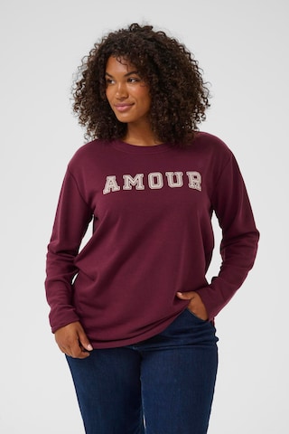 Sweat-shirt 'Eliza' KAFFE CURVE en rouge : devant