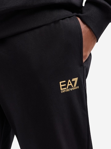 EA7 Emporio Armani - Chándal en negro