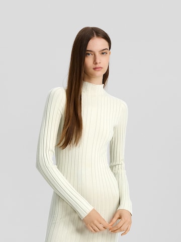 Bershka Mekko värissä beige