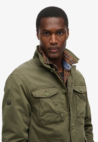 Giacca di mezza stagione di Superdry in verde: frontale