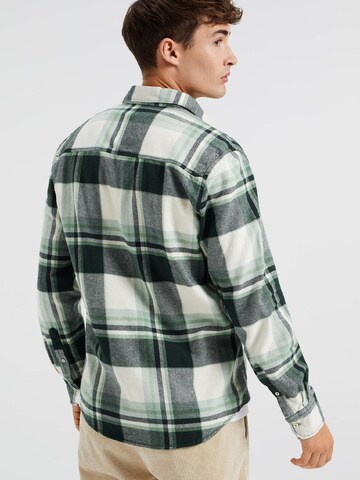 WE Fashion Regular fit Button Up Shirt in Green