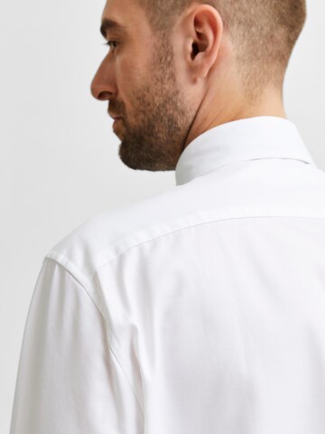 SELECTED HOMME - Regular Fit Camisa clássica 'Ethan' em branco