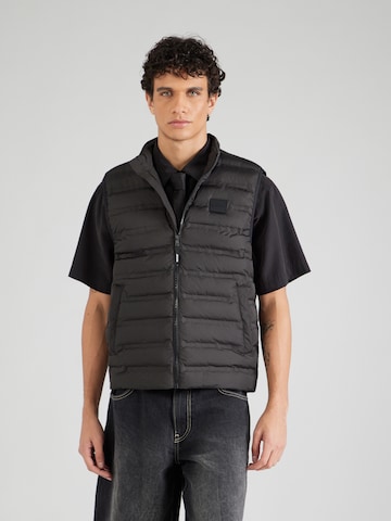 MUSTANG Liivi 'DUBLIN' värissä musta: etupuoli