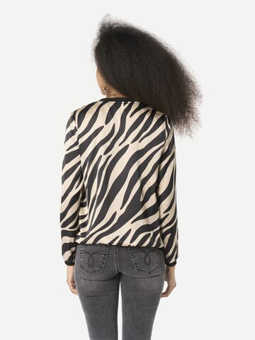 KOROSHI - Chaqueta de entretiempo en negro