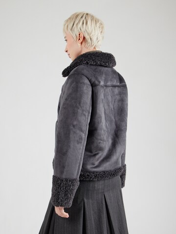 Veste mi-saison 'Elliot' NÜMPH en noir