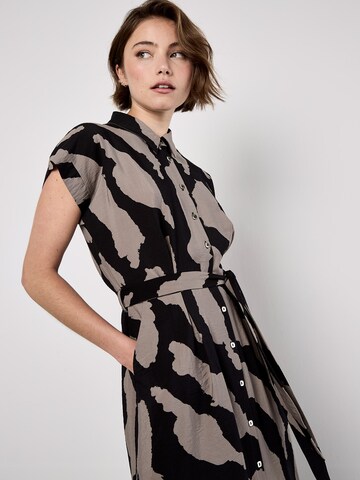 Apricot Zebra Print Shirt Midi Dress ' ' in Grau