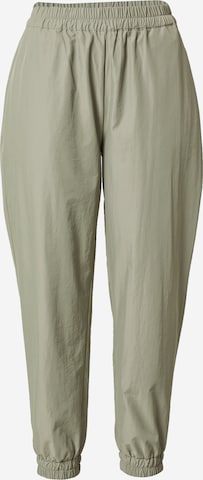 Tapered Pantaloni 'Cora' di NORR in verde: frontale