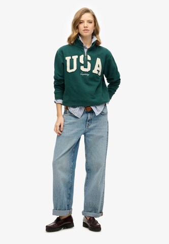 Sweat-shirt 'Essentials' Superdry en vert