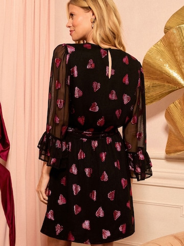 love & roses Платье в Черный