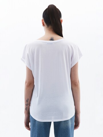 OXXO Shirt in White