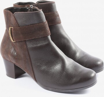 Alpina Dress Boots in 40 in Brown: front