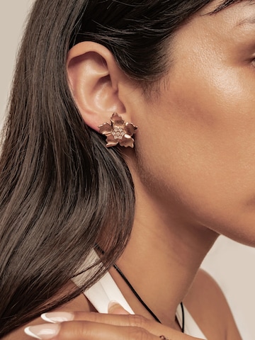 Orecchini 'Sunburst Flower Stud' di Hey Happiness in oro