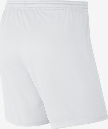 Coupe slim Pantalon de sport NIKE en blanc