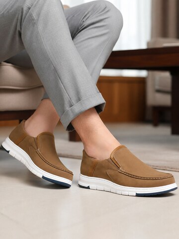 ALLTHEMEN Classic Flats 'Beleg' in Brown