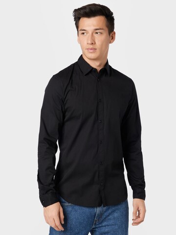 Coupe slim Chemise Petrol Industries en noir : devant