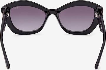 Lunettes de soleil GUESS en noir