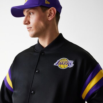 NEW ERA Jacke 'La Lakers' in Schwarz