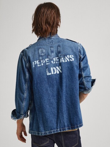 Pepe Jeans Between-Season Jacket 'Luka Stencil' in Blue: front