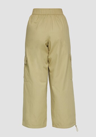 QS - Pierna ancha Pantalón cargo en verde