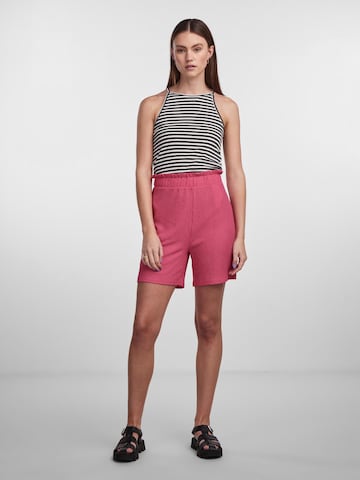 PIECES Regular Shorts 'LUNA' in Pink