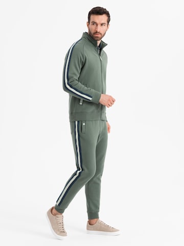 Survêtement Ombre en vert : devant