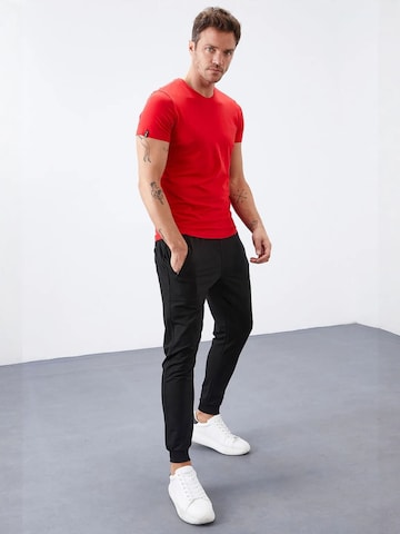 Skinny Pantalon Tommy Life en noir