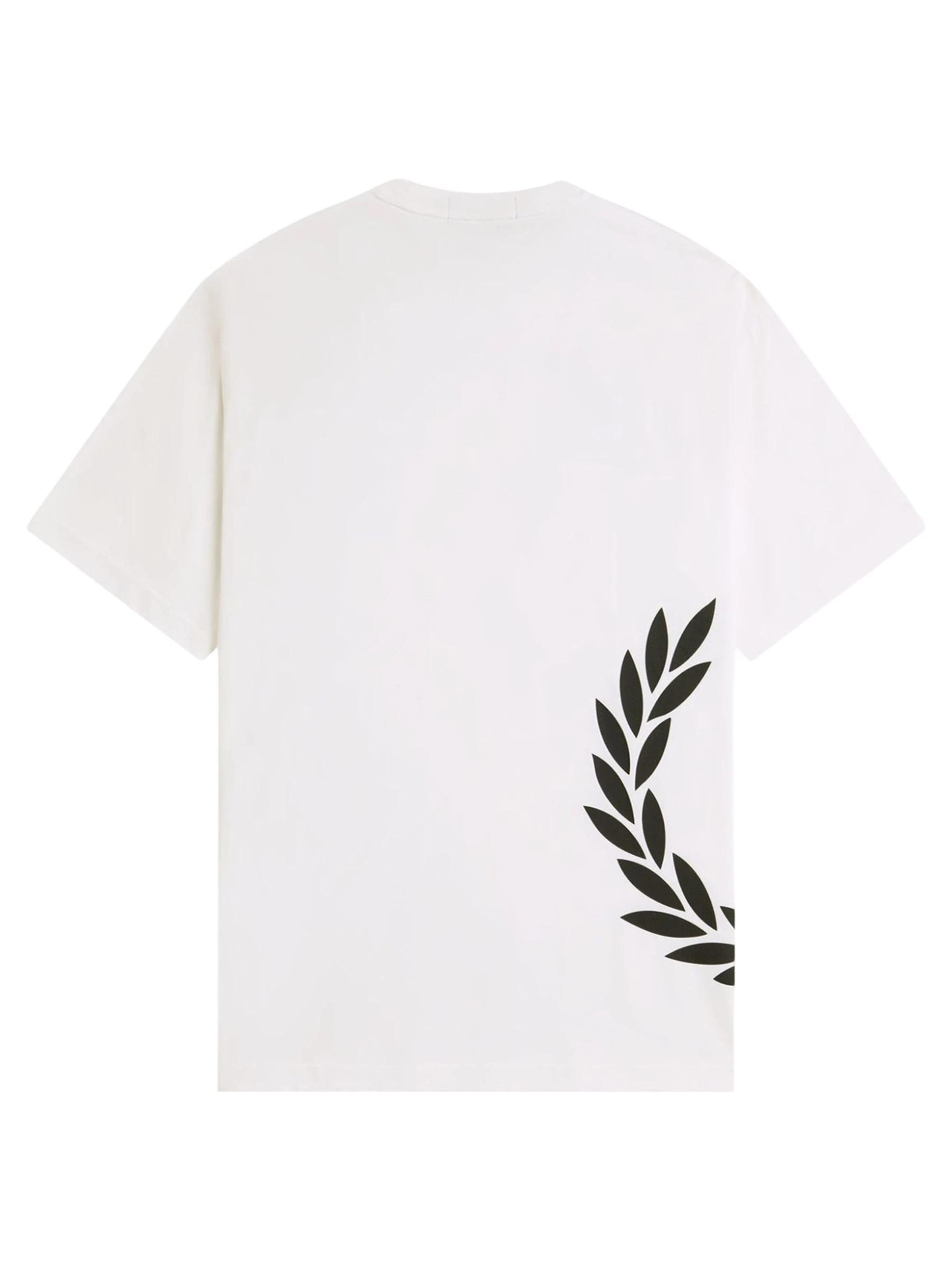 Maglietta 'Camiseta fred perry blanca textured laurel wreath tee' di Fred Perry in bianco