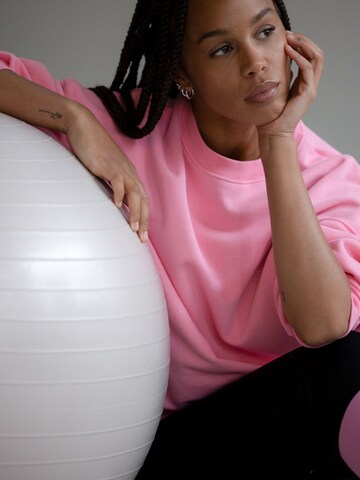 Hey Honey Sweatshirt 'Rosewood' in Pink