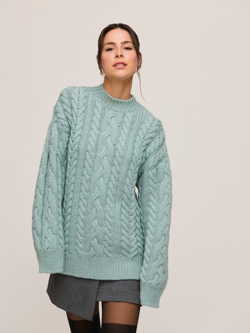 Pullover 'Diana' di A LOT LESS in verde: frontale