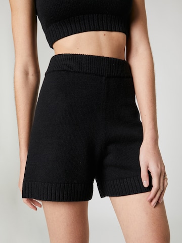 florence by mills exclusive for ABOUT YOU Regular Shorts 'Topaz' (GRS) in Schwarz