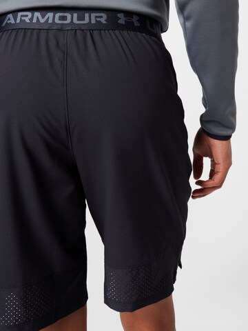 Regular Pantalon de sport 'Vanish' UNDER ARMOUR en noir