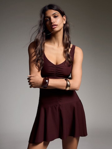 Bershka Kjole i brun: forside