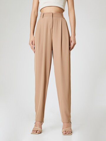 Guido Maria Kretschmer Women Loose fit Pleat-front trousers 'Mila' in Beige: front