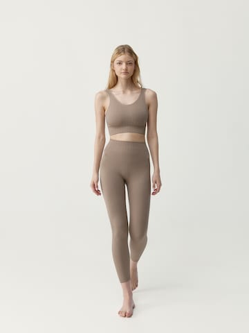 Skinny Pantalon de sport 'Annapurna' Born en gris : devant