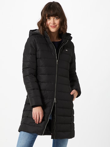 Tommy Jeans Winter Coat in Black: front