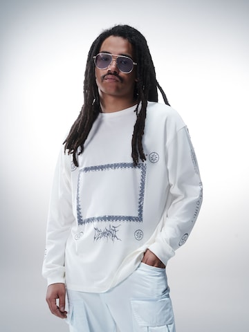 T-Shirt 'Mika' Luka Sabbat for ABOUT YOU en blanc : devant