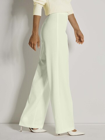 MADELEINE Loosefit Hose in Weiß