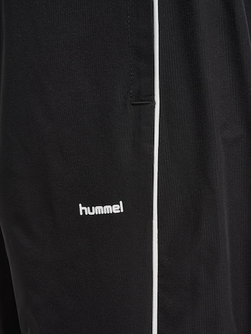 Hummel Regular Sports trousers in Black